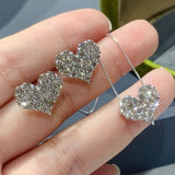 18K White Gold Heart-Shaped Diamond Earrings