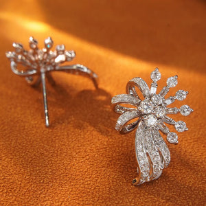 18K White Gold Diamond Flower Earrings