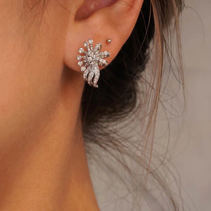 18K White Gold Diamond Flower Earrings