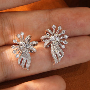 18K White Gold Diamond Flower Earrings